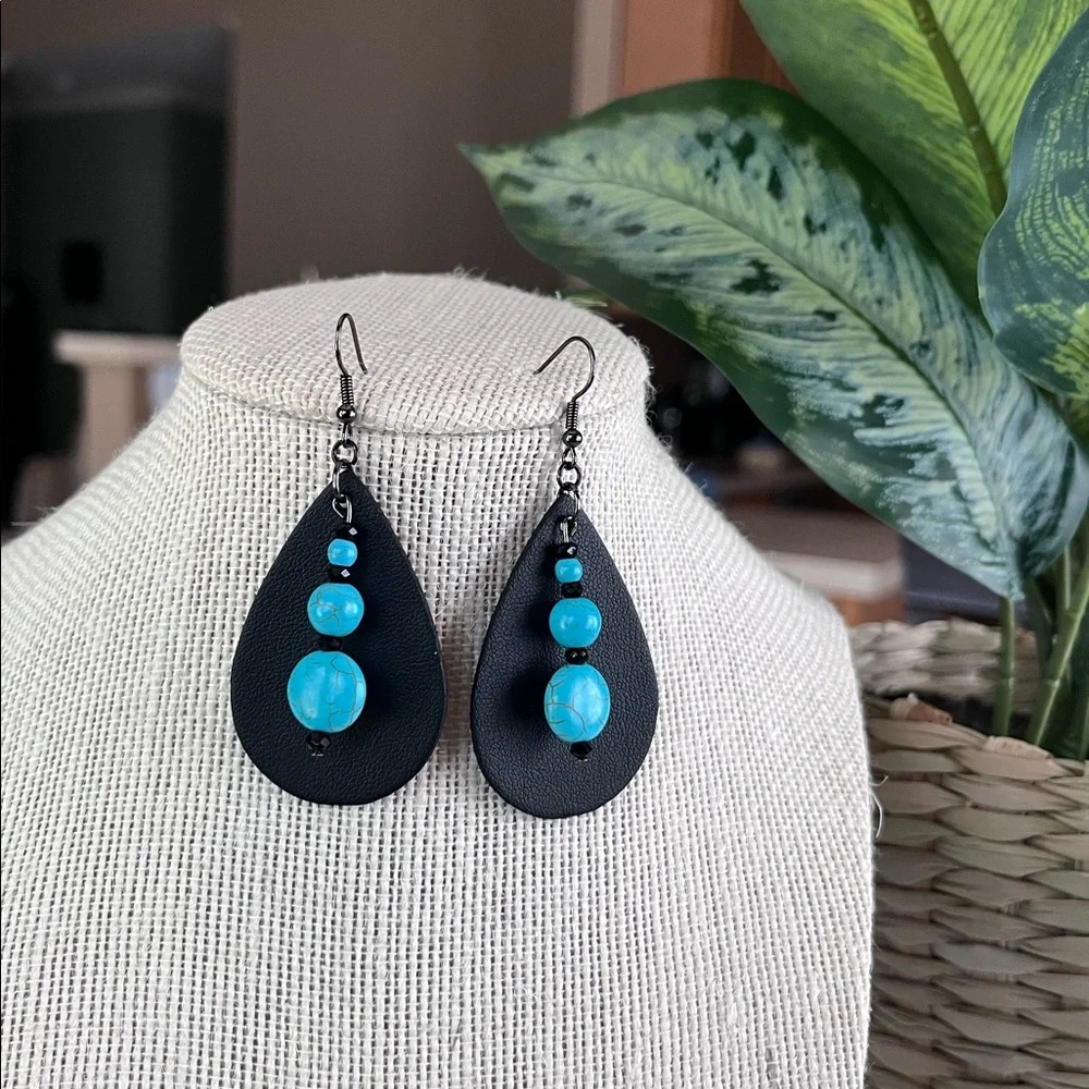 🖤💙Handmade Earrings 💙🖤 - Picture 5 of 12